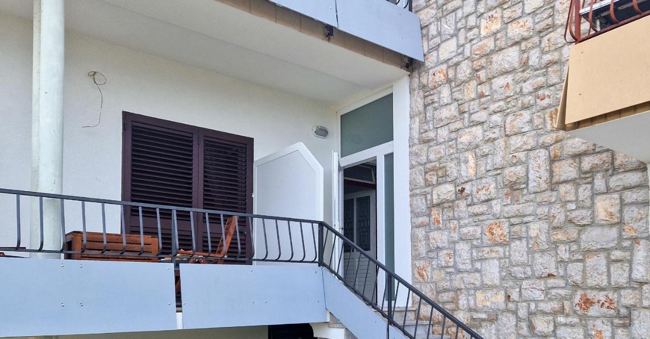 Renovated Apartments Skorin Rogoznica  Esterno foto